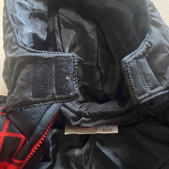 MARVEL Spider-Man Winter Puffer Coat 3T - Picture 3 of 5